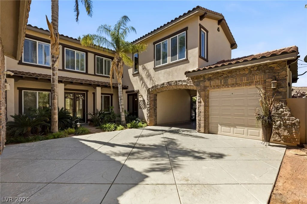 2074 Cherry Creek, Las Vegas, NV 89135