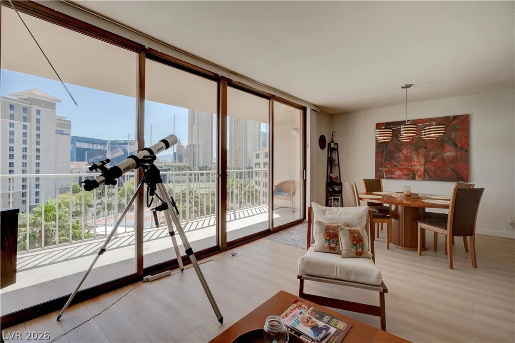 205 HARMON, Las Vegas, NV 89169