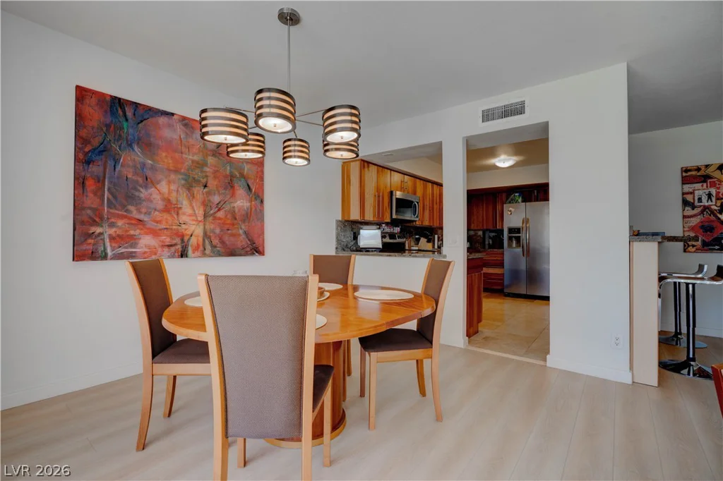 205 HARMON, Las Vegas, NV 89169