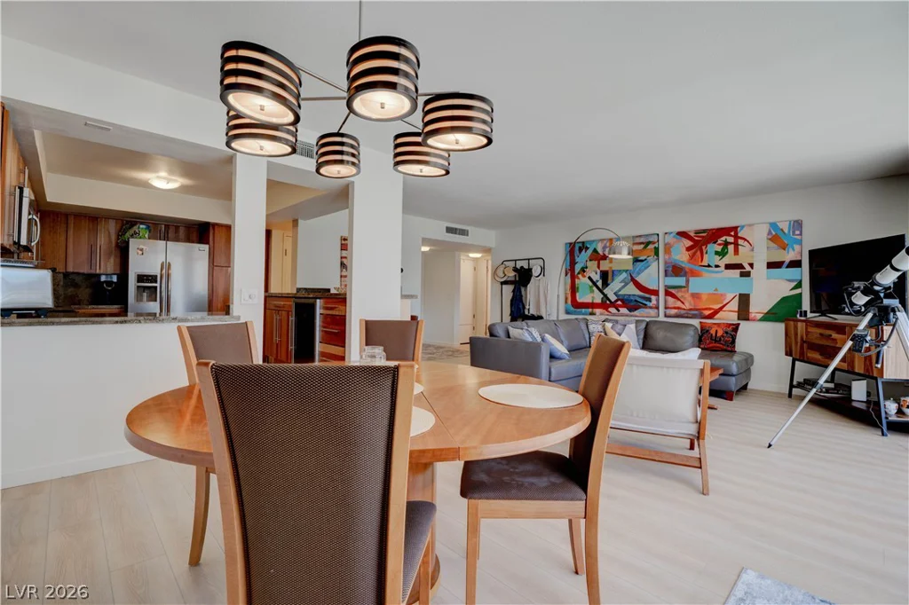 205 HARMON, Las Vegas, NV 89169