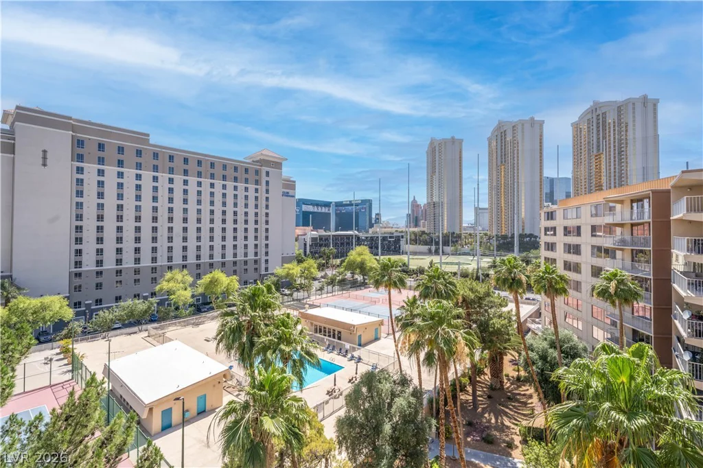 205 HARMON, Las Vegas, NV 89169