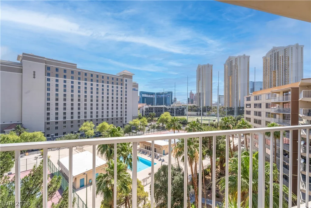 205 HARMON, Las Vegas, NV 89169