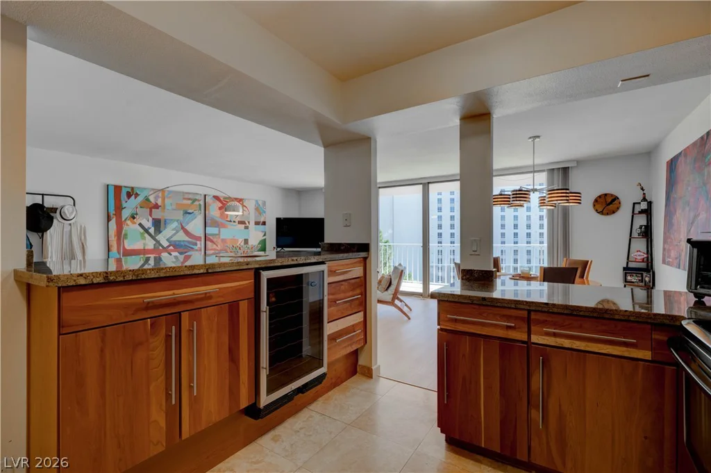 205 HARMON, Las Vegas, NV 89169