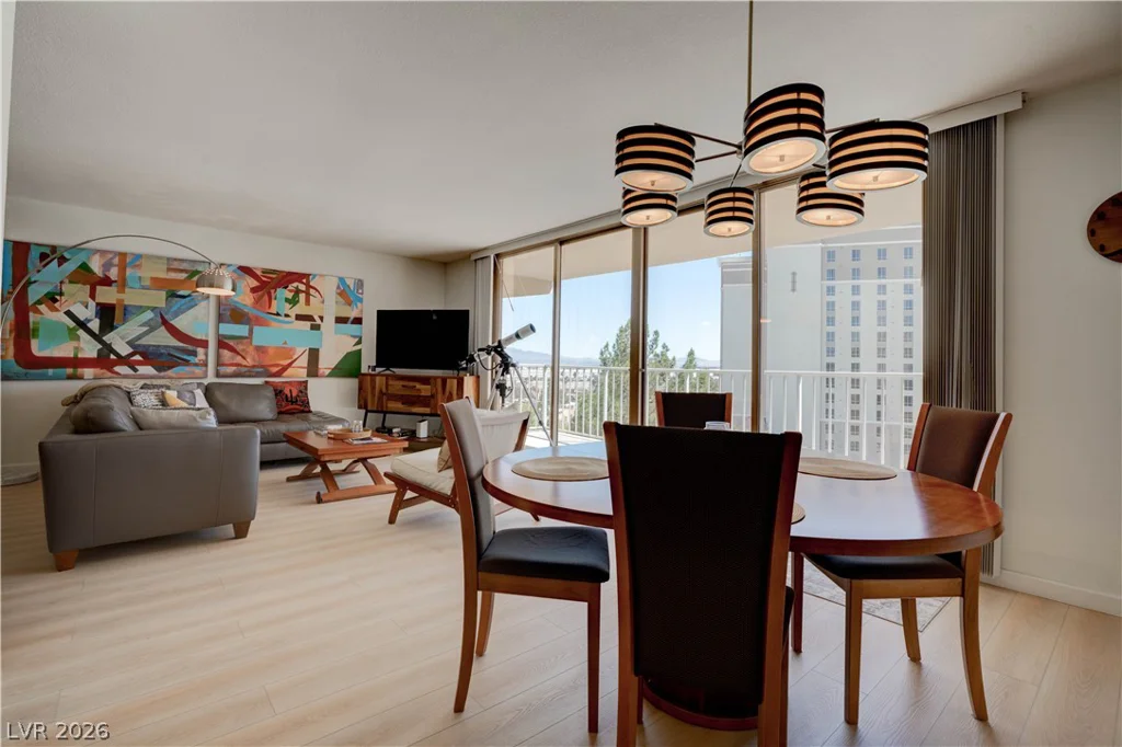 205 HARMON, Las Vegas, NV 89169