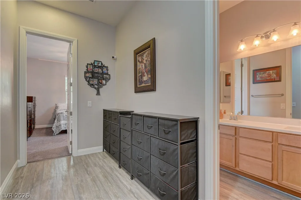 5967 Yellow Ridge, Las Vegas, NV 89131
