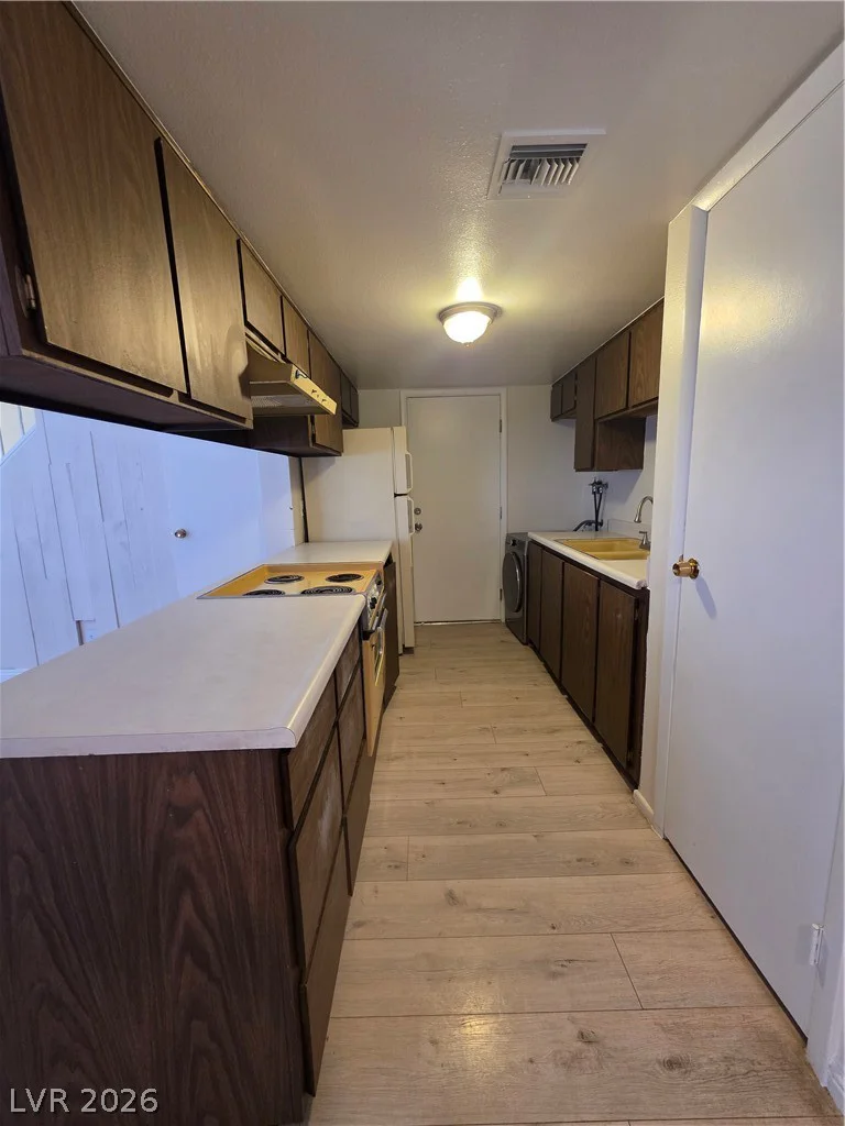 1507 Elizabeth, Las Vegas, NV 89119