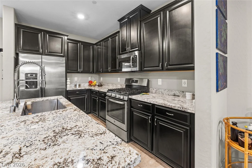 72 Lomita Heights, Las Vegas, NV 89138