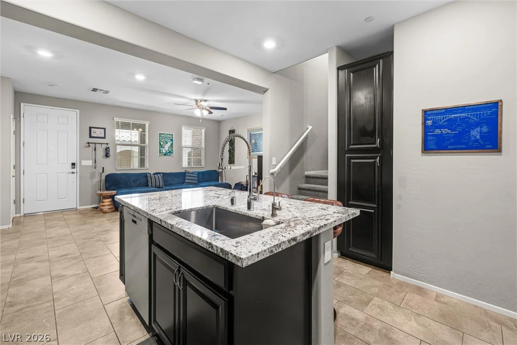 72 Lomita Heights, Las Vegas, NV 89138