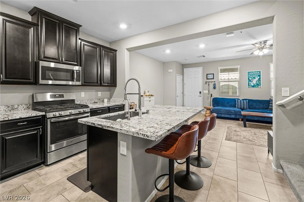 72 Lomita Heights, Las Vegas, NV 89138