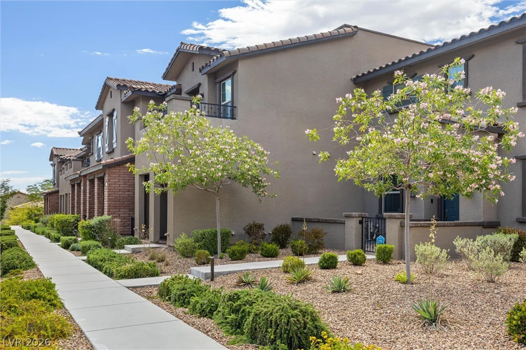 72 Lomita Heights, Las Vegas, NV 89138