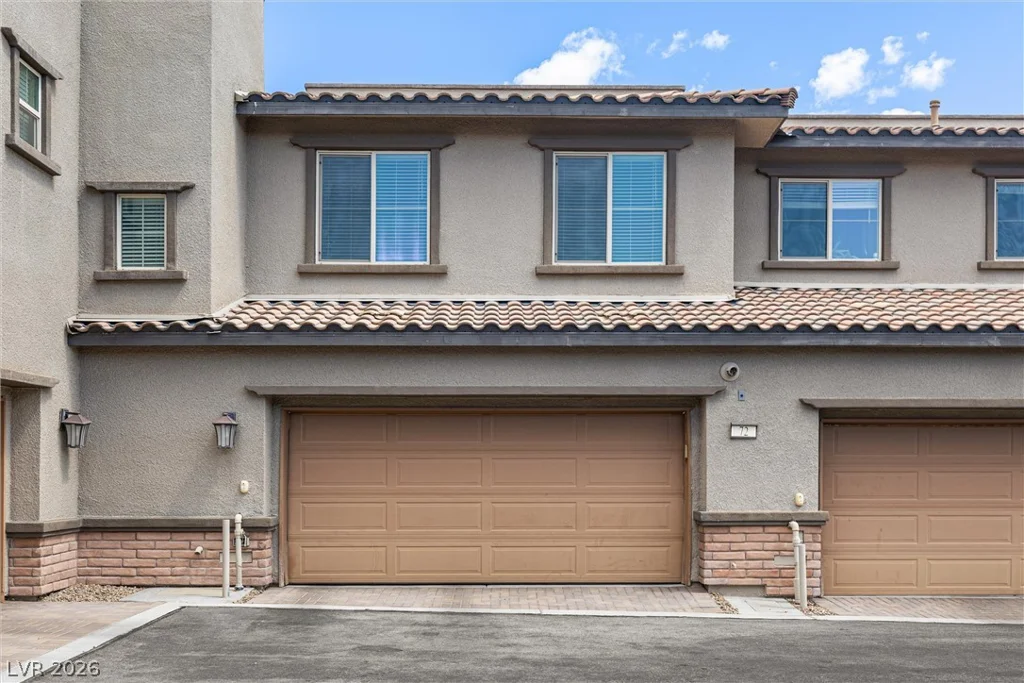 72 Lomita Heights, Las Vegas, NV 89138