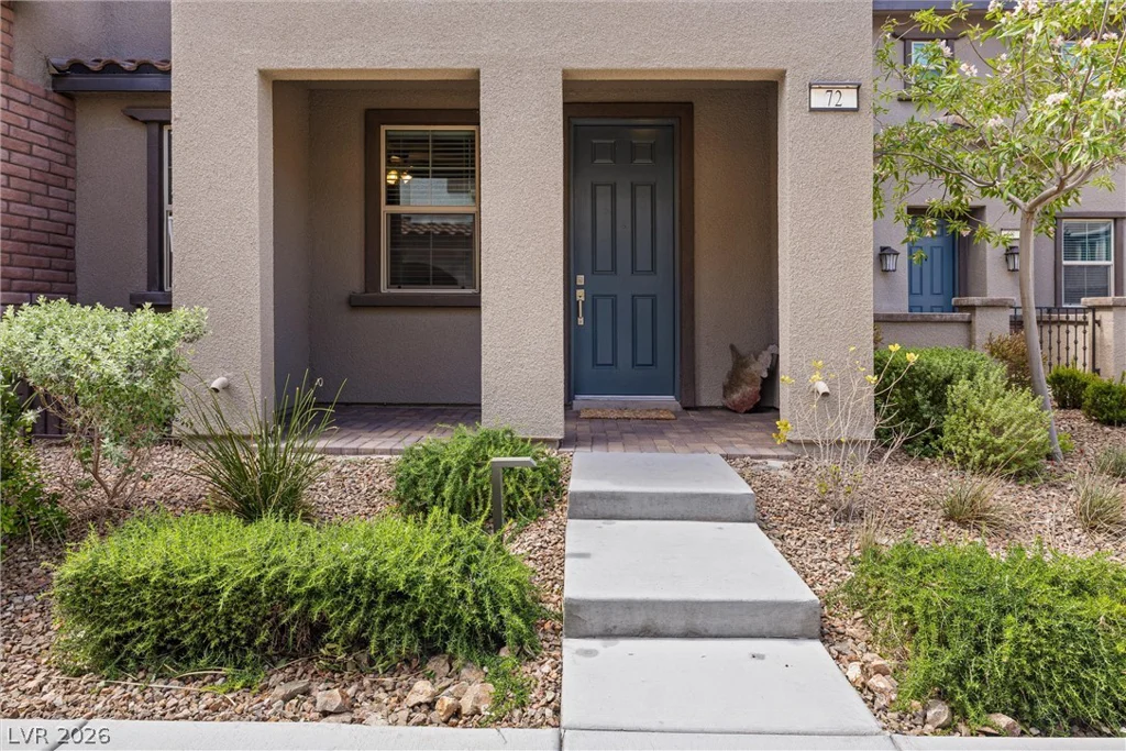 72 Lomita Heights, Las Vegas, NV 89138