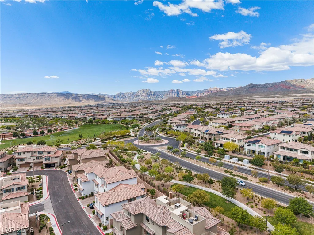 72 Lomita Heights, Las Vegas, NV 89138