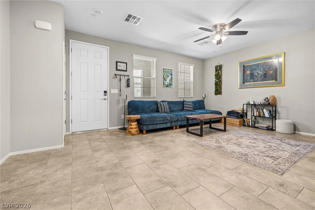 72 Lomita Heights, Las Vegas, NV 89138