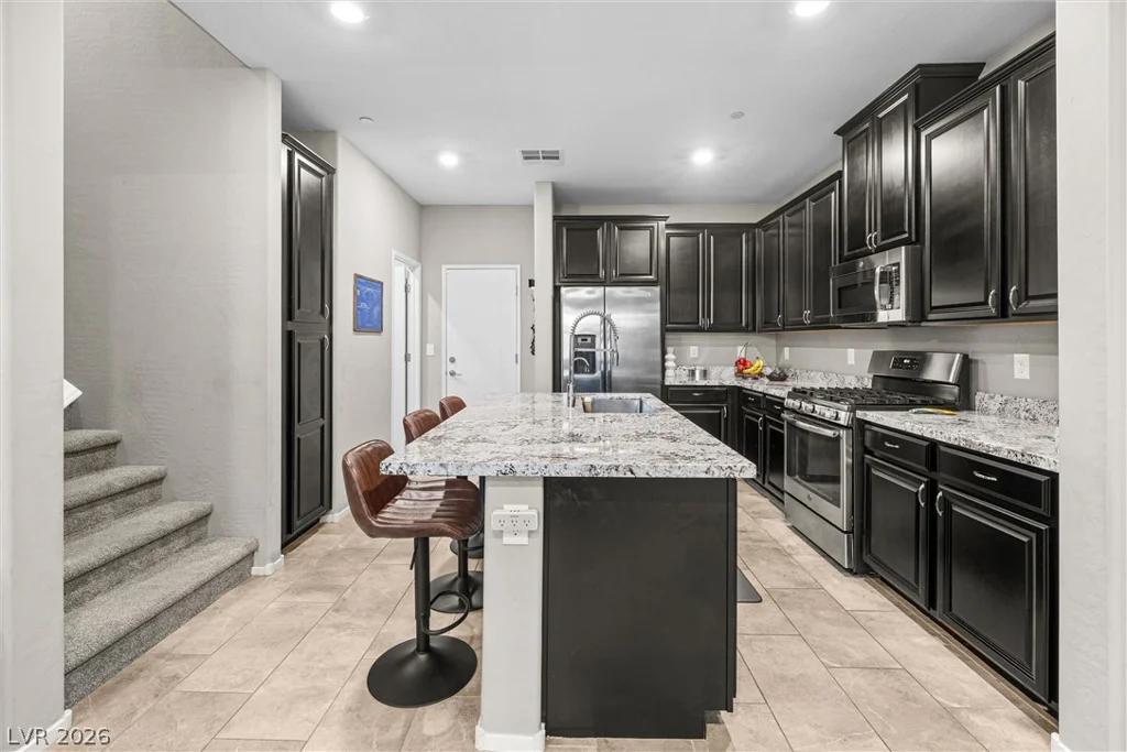 72 Lomita Heights, Las Vegas, NV 89138