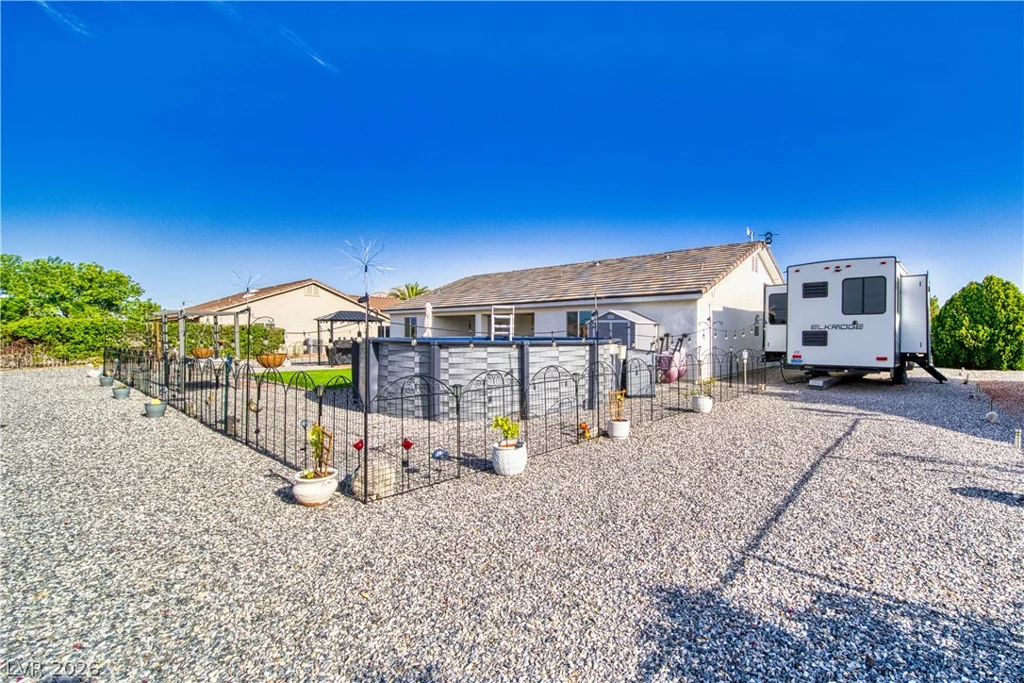 681 Indian Wells, Pahrump, NV 89060