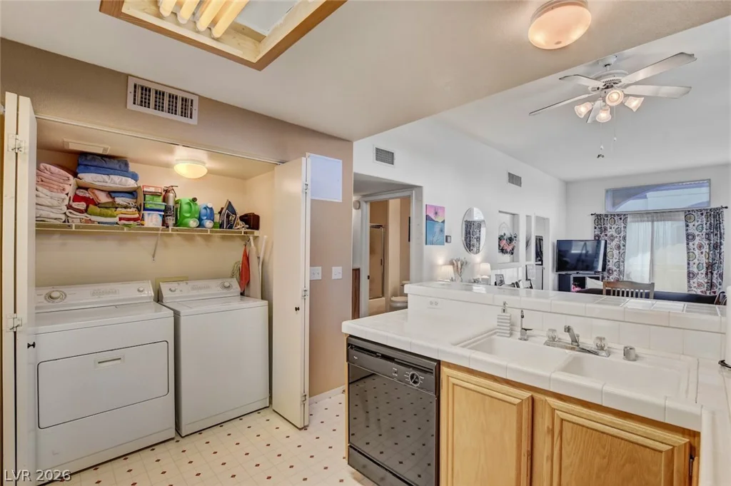 3125 Buffalo, Las Vegas, NV 89128