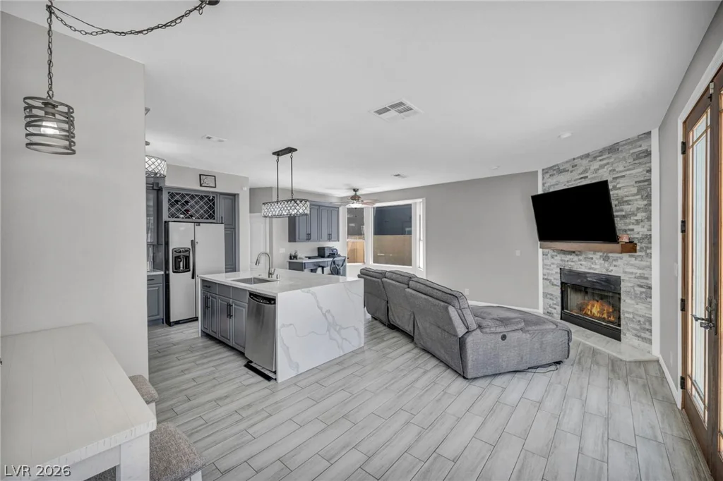 1300 Sun Copper, Las Vegas, NV 89117