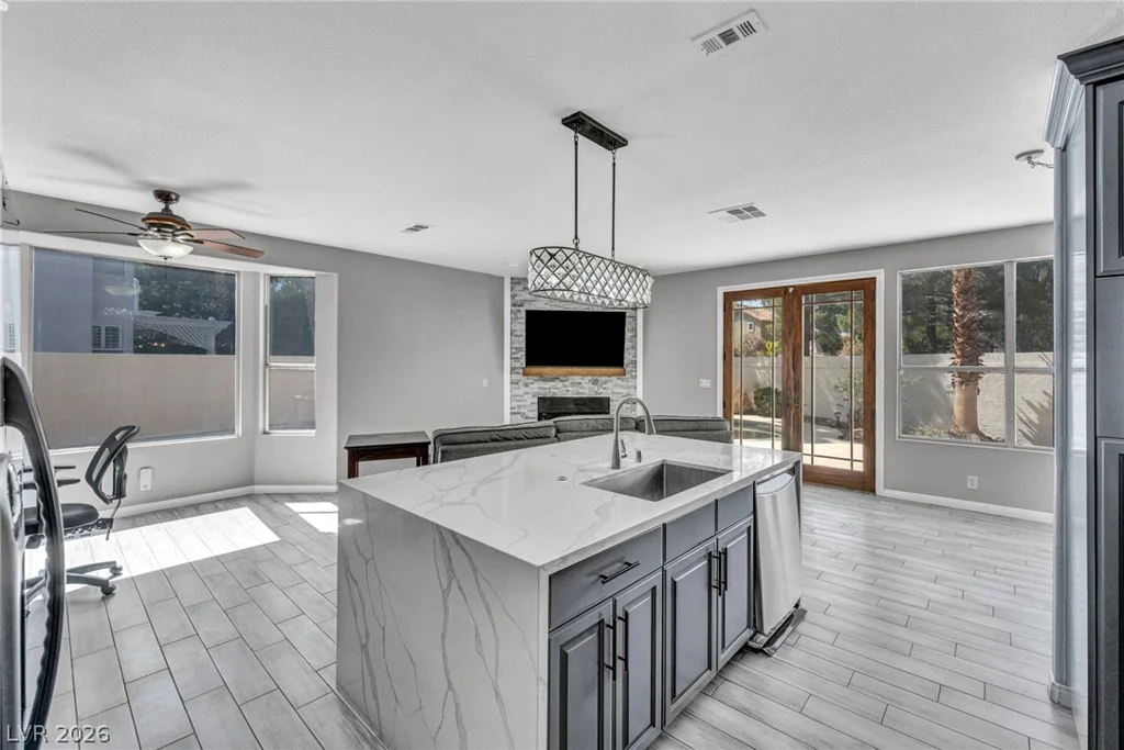 1300 Sun Copper, Las Vegas, NV 89117