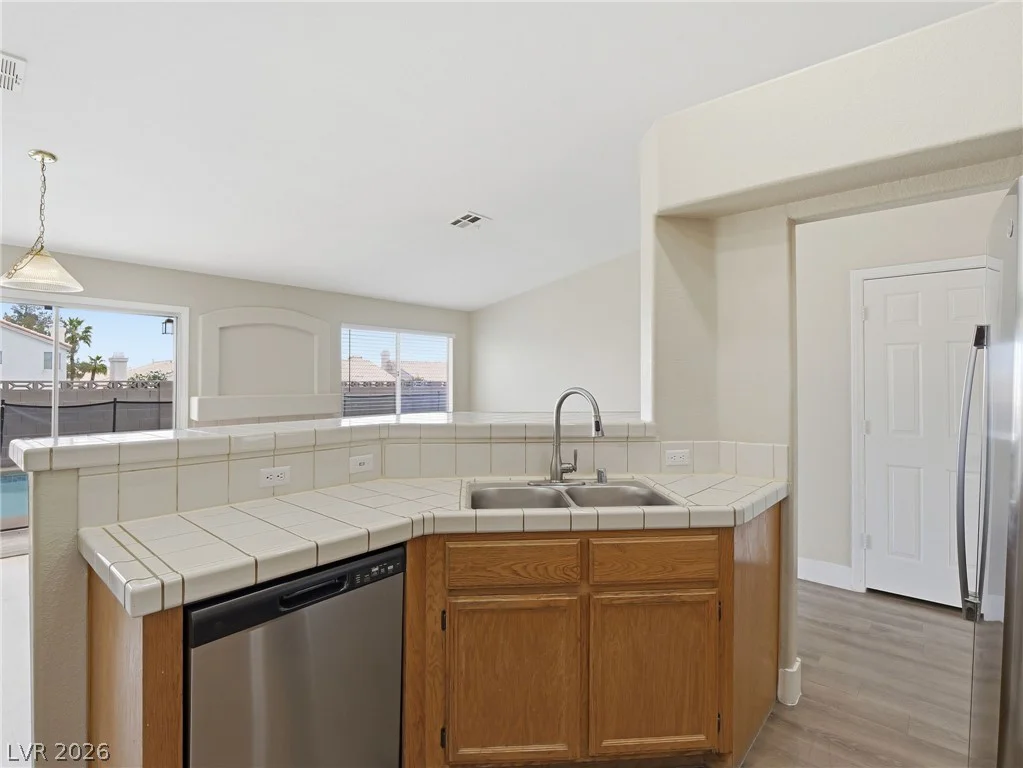 3836 Iverson, North Las Vegas, NV 89032