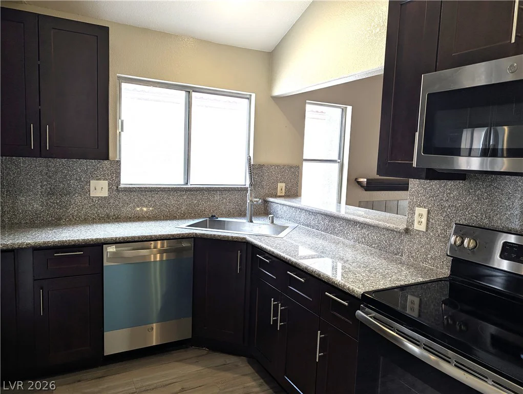 105 Dawn Isle, Las Vegas, NV 89145
