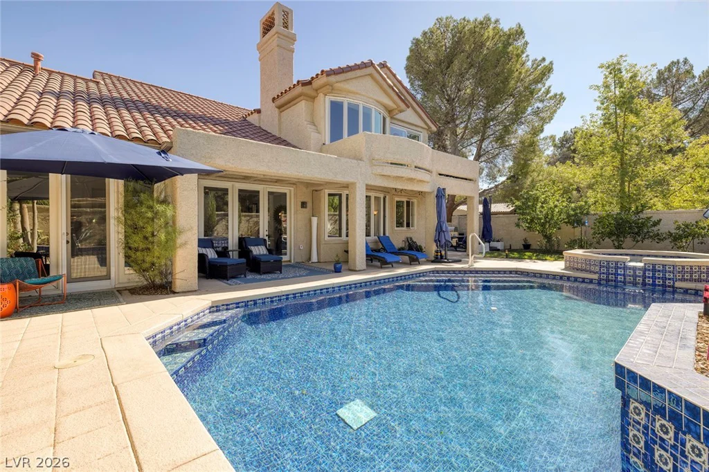 7402 Mission Hills, Las Vegas, NV 89113