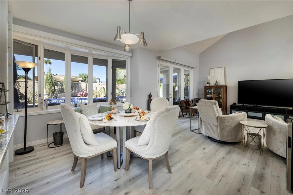 7402 Mission Hills, Las Vegas, NV 89113