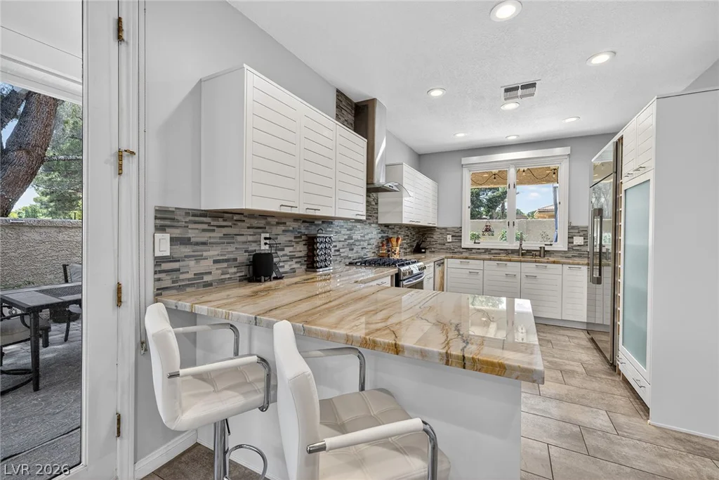 7402 Mission Hills, Las Vegas, NV 89113