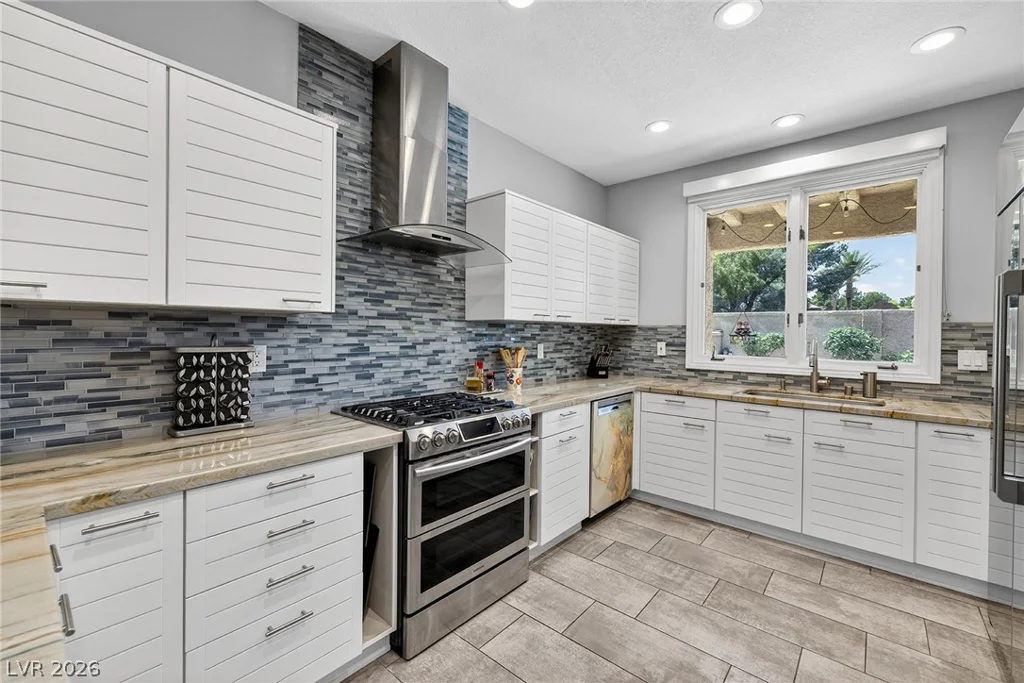 7402 Mission Hills, Las Vegas, NV 89113