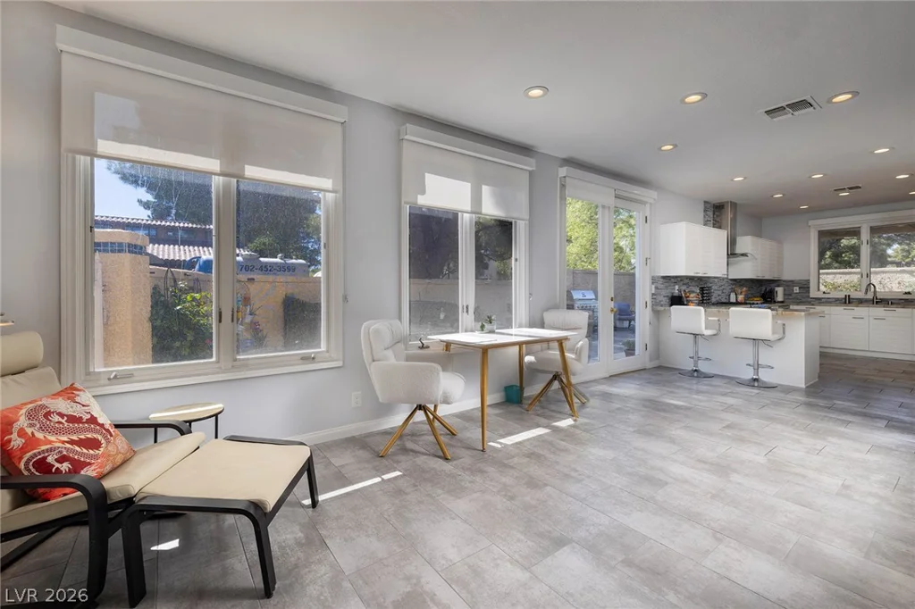 7402 Mission Hills, Las Vegas, NV 89113
