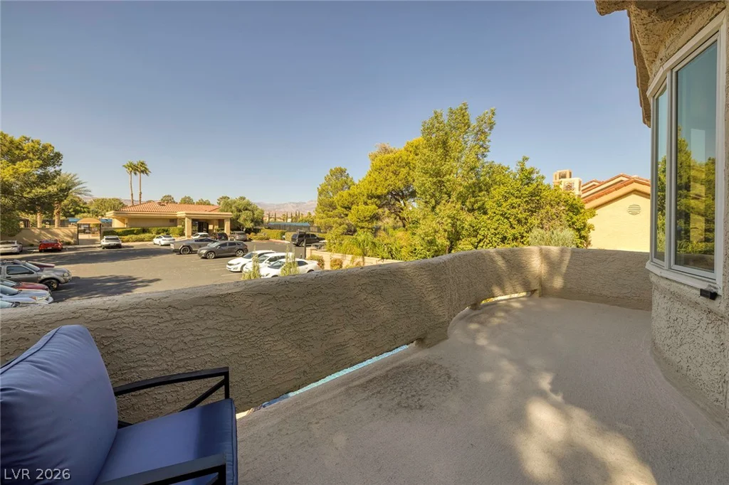 7402 Mission Hills, Las Vegas, NV 89113