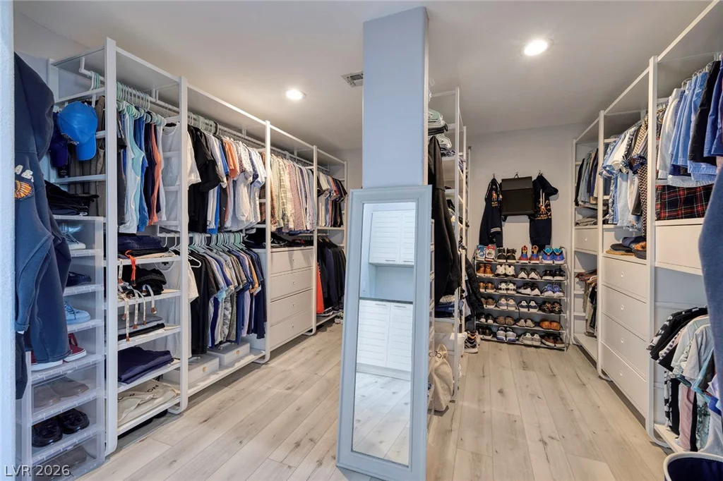 7402 Mission Hills, Las Vegas, NV 89113