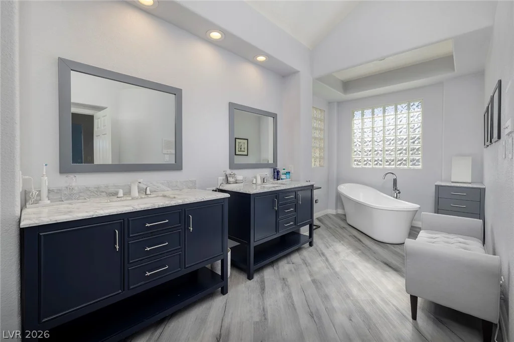 7402 Mission Hills, Las Vegas, NV 89113