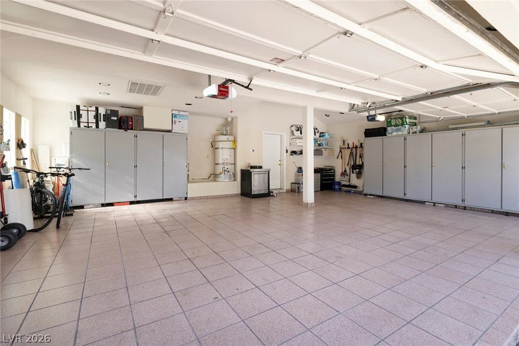 7402 Mission Hills, Las Vegas, NV 89113