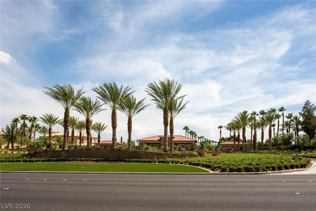 7402 Mission Hills, Las Vegas, NV 89113