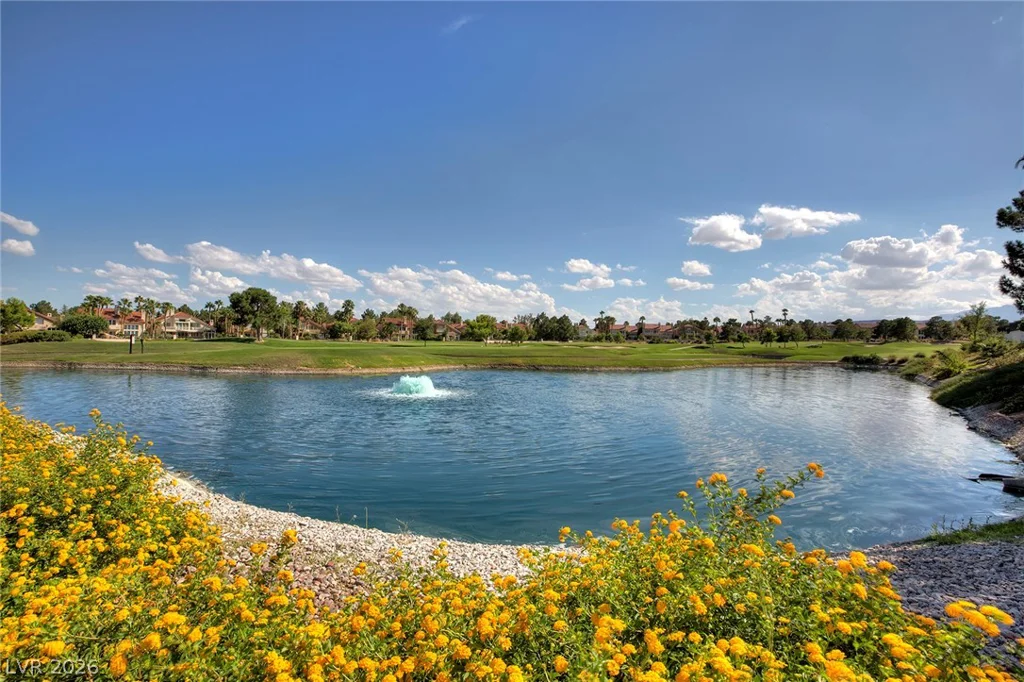 7402 Mission Hills, Las Vegas, NV 89113