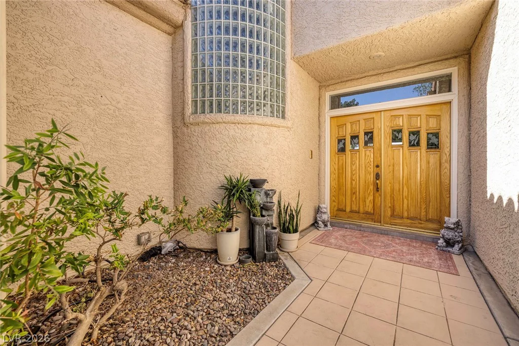7402 Mission Hills, Las Vegas, NV 89113