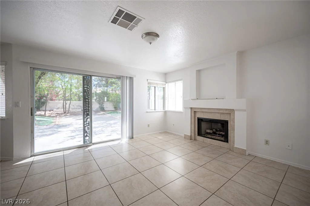 3028 Forest Lake, Las Vegas, NV 89117