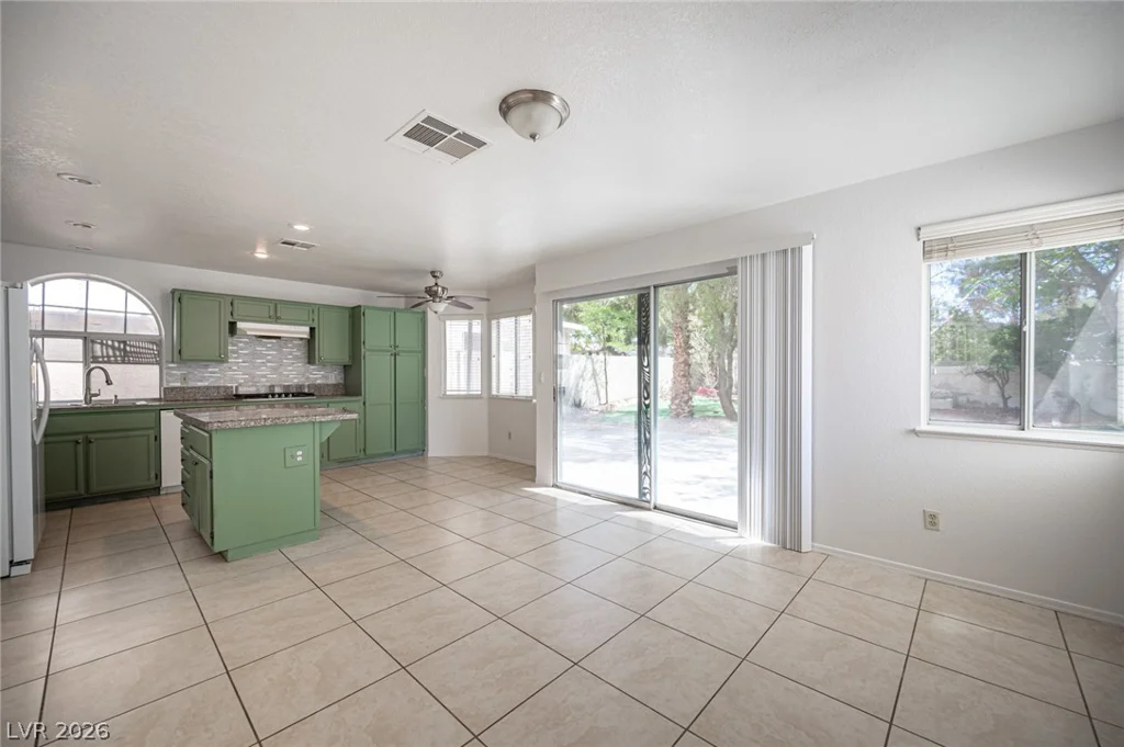 3028 Forest Lake, Las Vegas, NV 89117