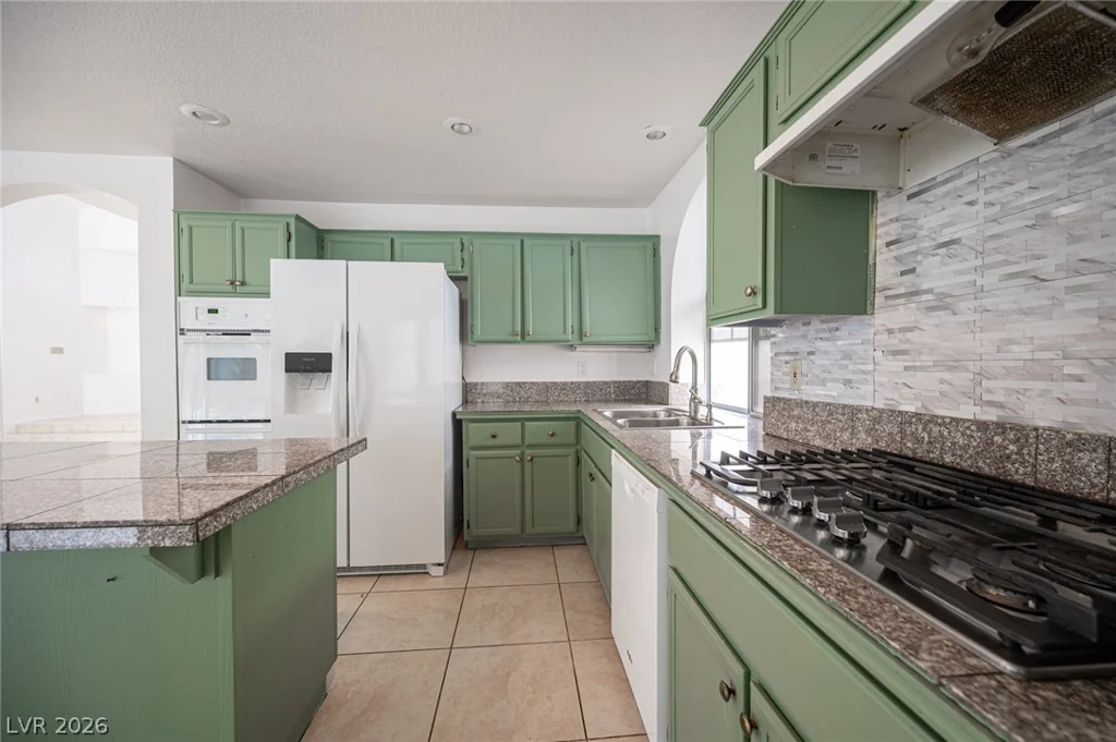 3028 Forest Lake, Las Vegas, NV 89117