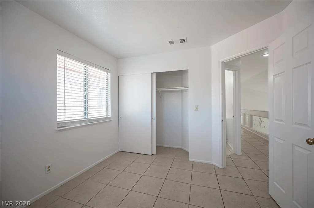 3028 Forest Lake, Las Vegas, NV 89117