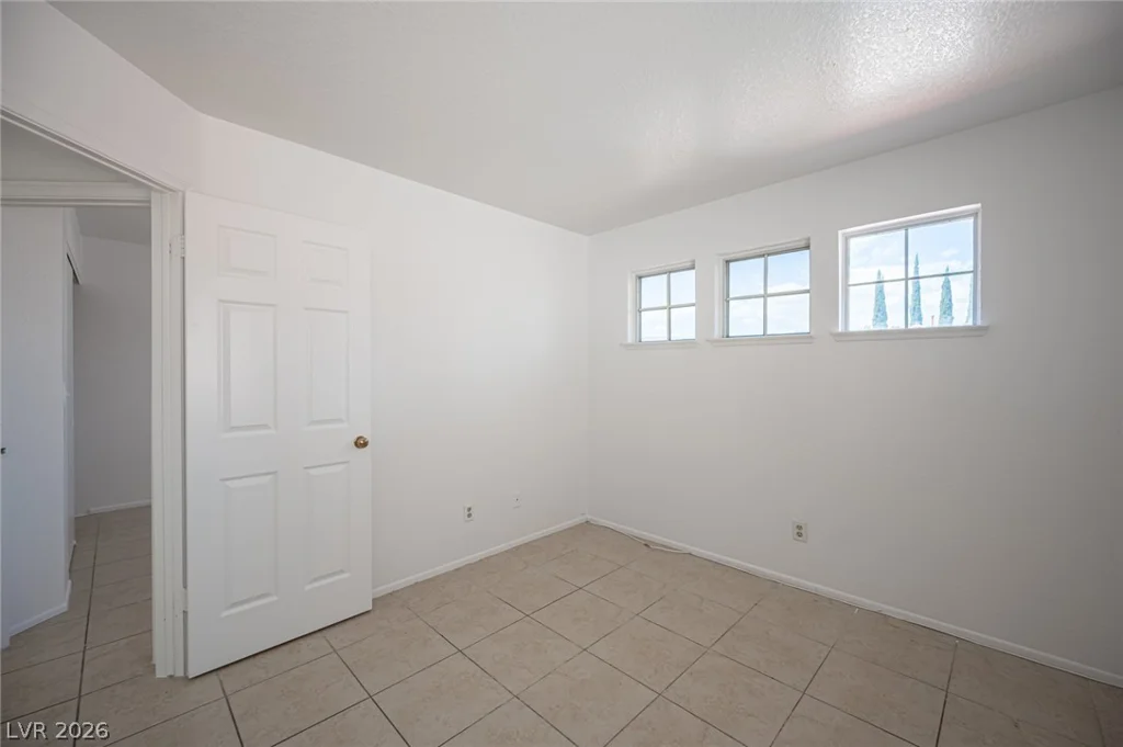 3028 Forest Lake, Las Vegas, NV 89117