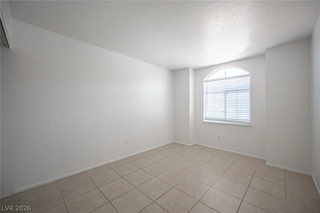 3028 Forest Lake, Las Vegas, NV 89117