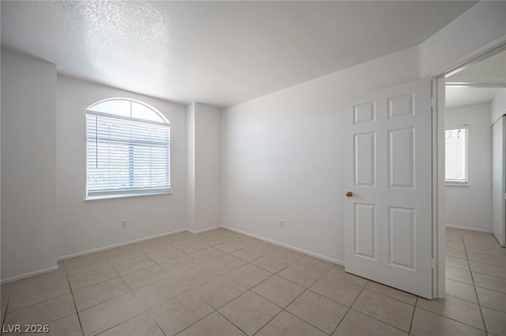 3028 Forest Lake, Las Vegas, NV 89117