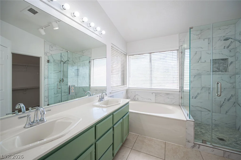 3028 Forest Lake, Las Vegas, NV 89117