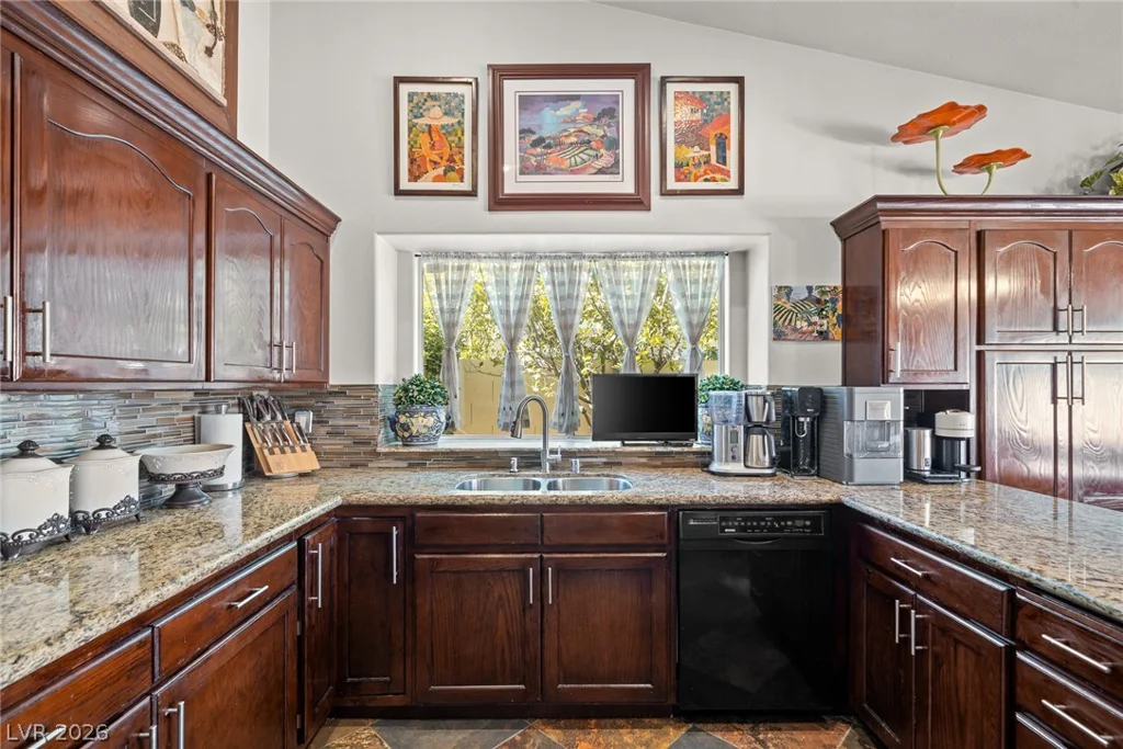 2524 Sunset Beach, Las Vegas, NV 89128