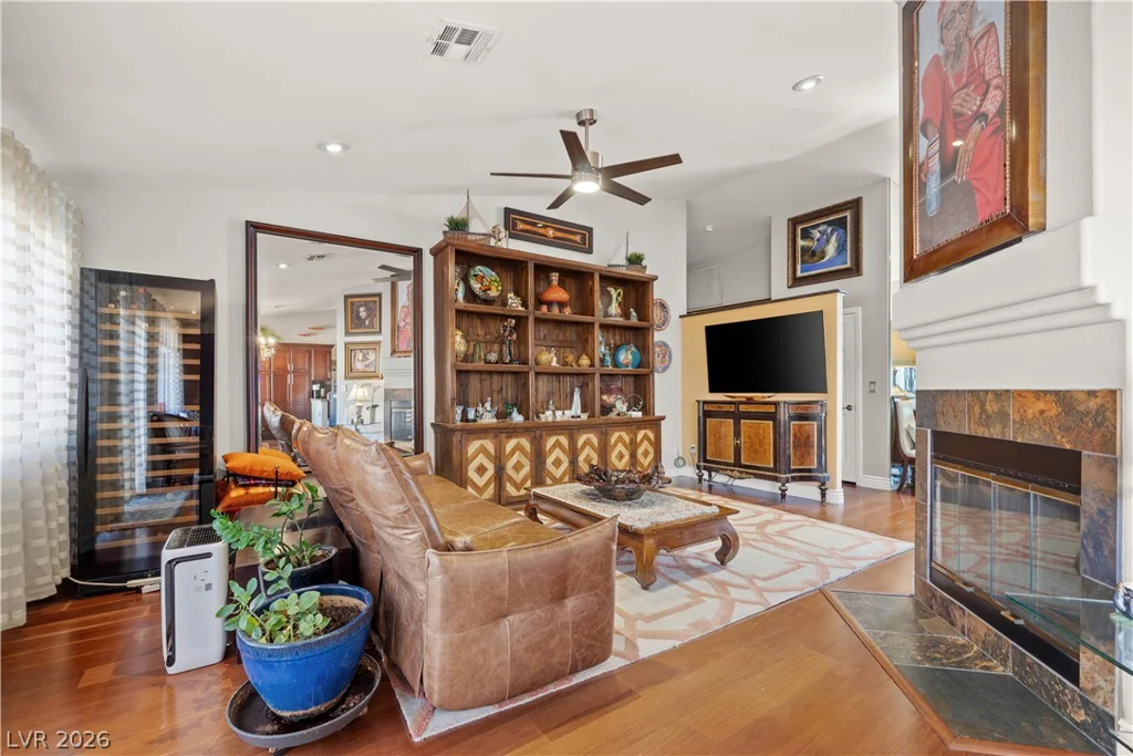 2524 Sunset Beach, Las Vegas, NV 89128