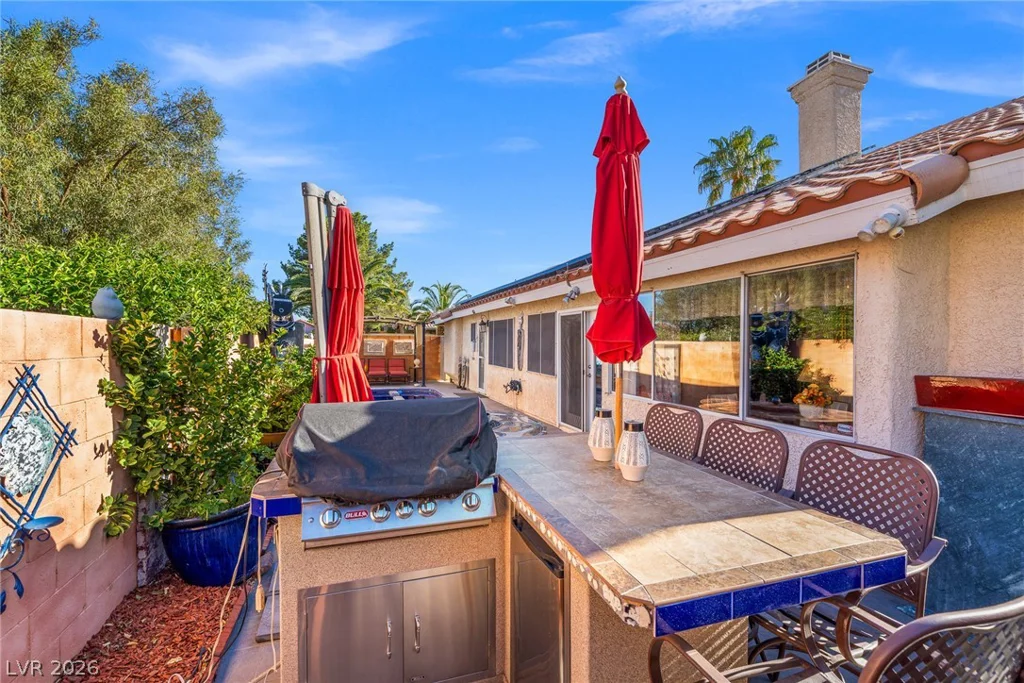 2524 Sunset Beach, Las Vegas, NV 89128