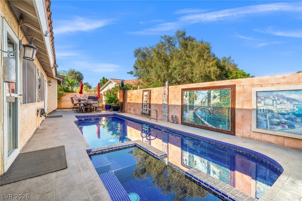 2524 Sunset Beach, Las Vegas, NV 89128