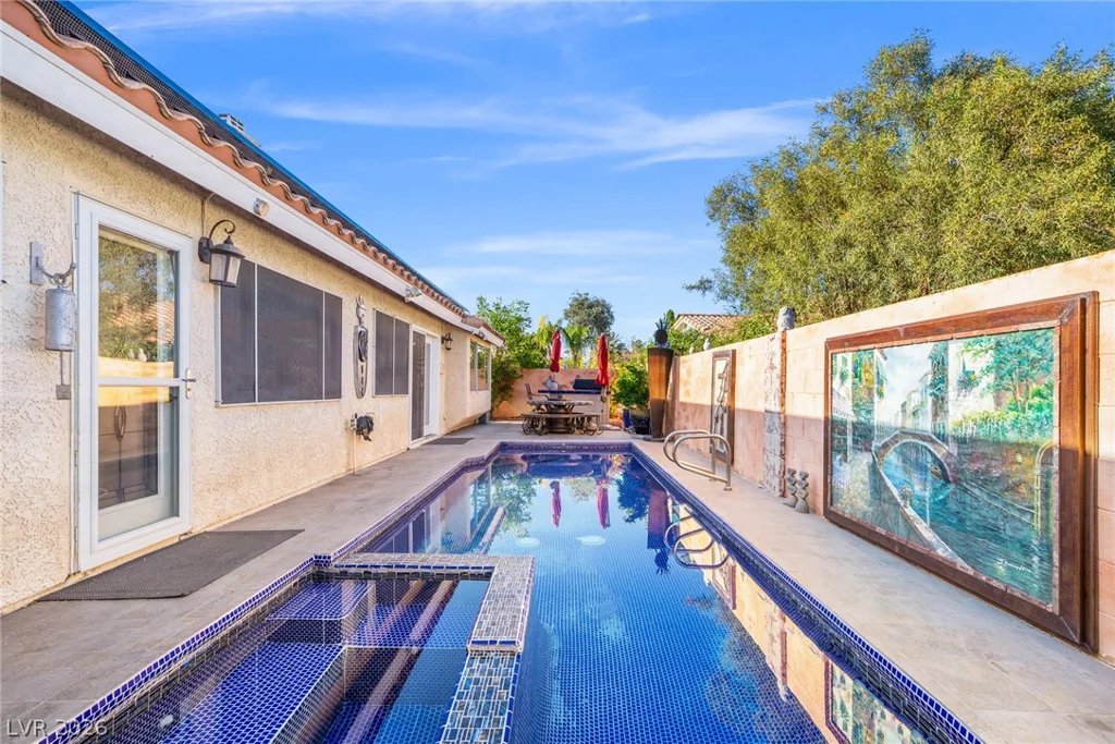 2524 Sunset Beach, Las Vegas, NV 89128
